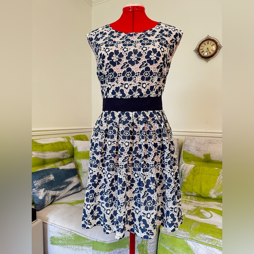 Cotton Lace Summer Dress - Size M